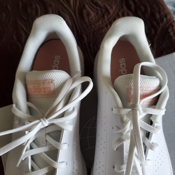 Adidas - Tennis Shoes - Picture 6 of 7